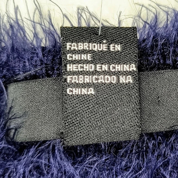 Forever 21 Women's Faux Fur Fuzzy Super Soft Cozy Fluffy Pullover Sweater S NWT - Picture 4 of 10